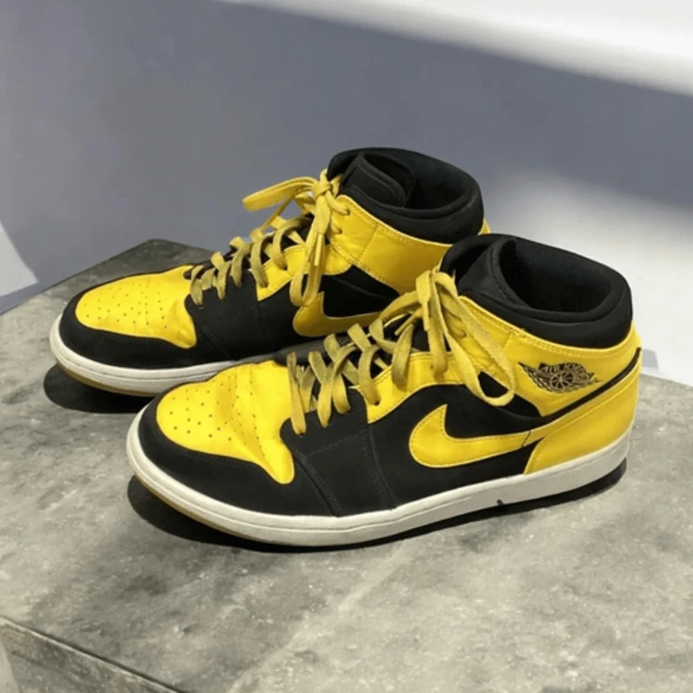 Jordan 1 Retro Mid New Love 2017 Black Yellow Sz. 12 with original box